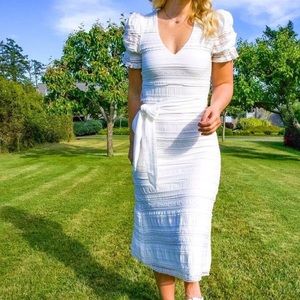 New Quinn Midi Dress in White
Tularosa / revolve